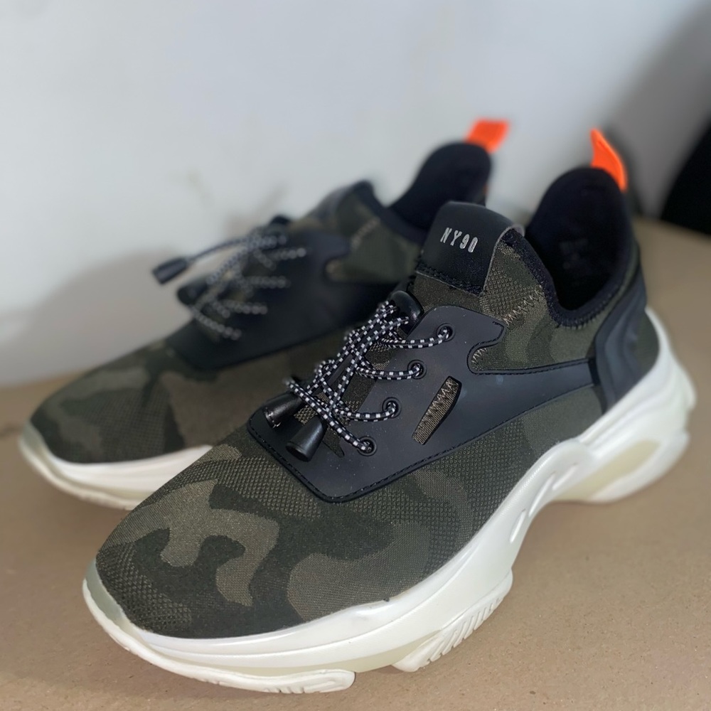 Steve Madden NY90 Sneakers